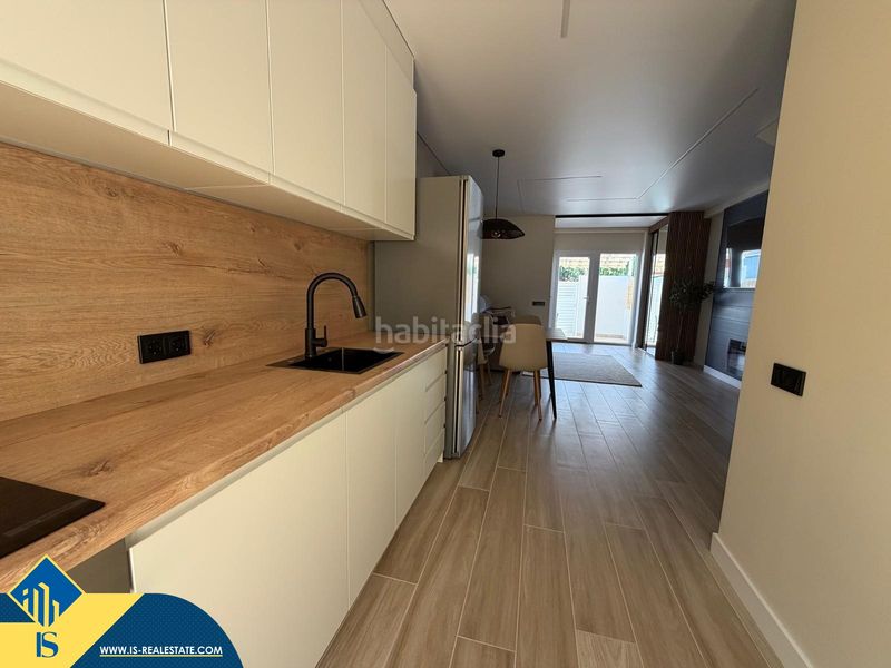 Foto 3810776f-da47-4cde-b3d7-9fe031e094d5. Dúplex amb piscina a nueva Torrevieja Torrevieja