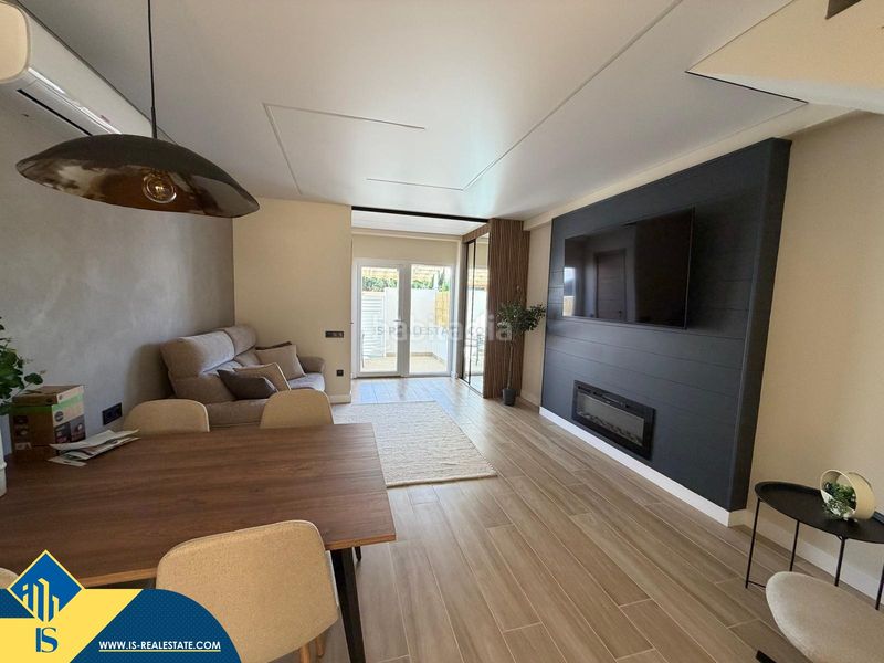 Foto 5965a054-637a-4514-b525-702aa601f0ba. Dúplex amb piscina a nueva Torrevieja Torrevieja