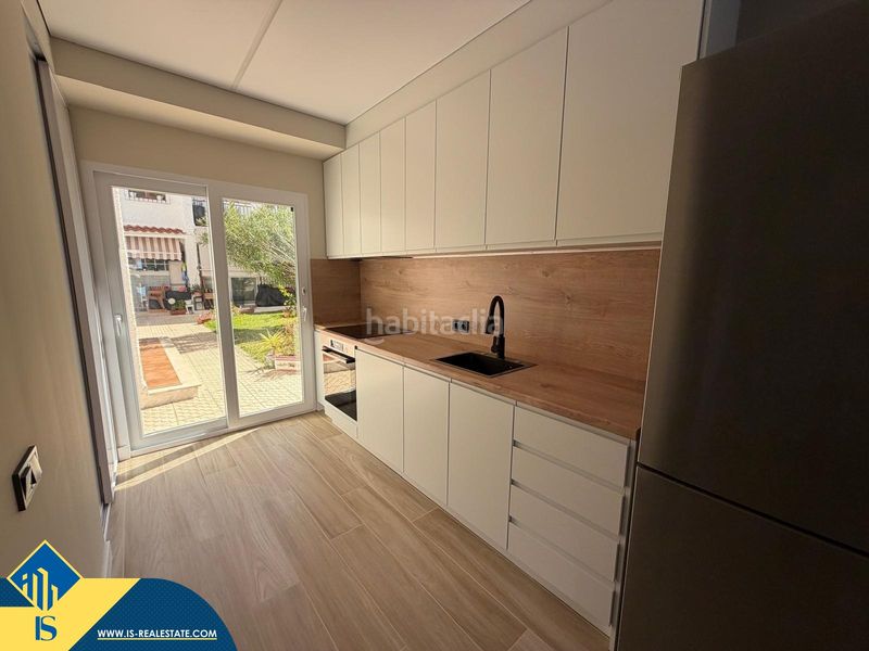 Foto 8c579d06-55c6-4d7e-8ec4-fee4272a608e. Dúplex amb piscina a nueva Torrevieja Torrevieja