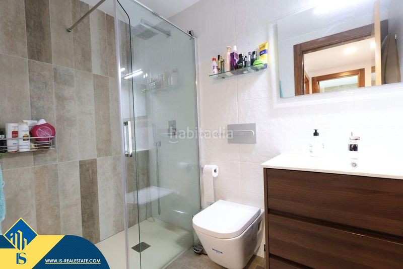 Foto 35ba3bb0-9e7e-4822-a5c4-20935c368af9. Dúplex amb aparcament piscina a Cabo Roig Orihuela