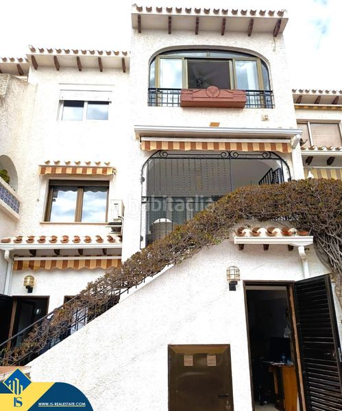 Foto 54b7d259-b150-4eea-a39c-7f581bbc9e36. Dúplex amb aparcament piscina a Cabo Roig Orihuela