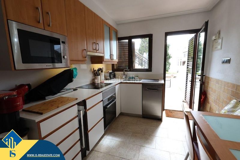 Foto 9b81874a-2e9c-440e-9f5a-3356e68d9e56. Dúplex amb aparcament piscina a Cabo Roig Orihuela