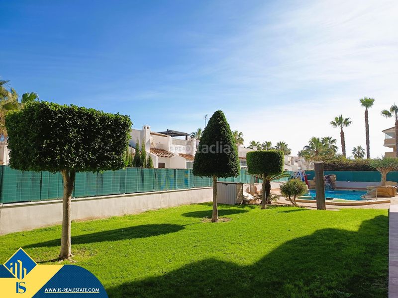 Foto 42a63f9e-bf98-41b4-9918-8be6e43064c2. Àtic amb piscina a Cabo Roig Orihuela