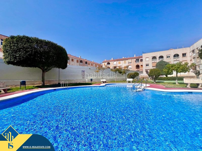 Foto 019a0072-6723-49cd-9917-85b5f18cfadb. Pis amb piscina a El Acequión Torrevieja