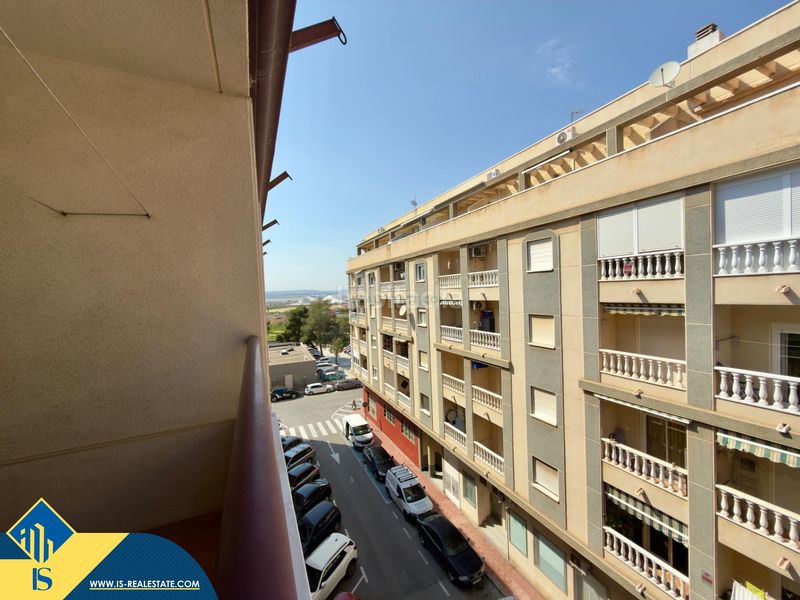 Foto a7f65e4f-12e4-4b1c-b3af-4fd9e99c8c45. Pis a Puerto Deportivo Torrevieja