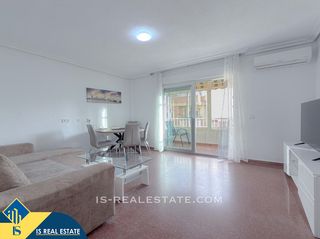 Apartment in Las Piscinas Naturales. Apartamento con terraza en la provincia de alicante, en torrevie