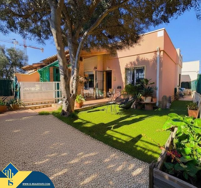 Foto 50163f47-aa1f-4d0c-8fd1-d527d66da46f. Casa a Parque Acuático - Sector 25 Torrevieja