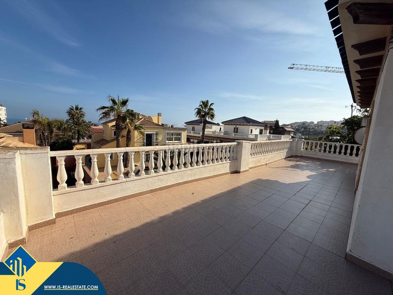 Foto 405c99c4-ded6-4c57-82cc-69c9aa3d023c. Casa amb aparcament piscina a Campoamor Orihuela