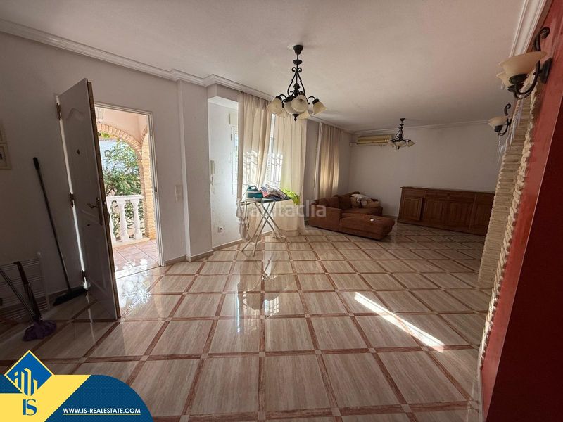 Foto 9127d307-a2b3-486e-b1e4-be5b2c2212b3. Casa amb aparcament piscina a Campoamor Orihuela