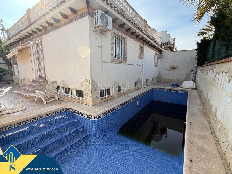 Foto 96aa182d-a329-4000-aede-70fba7a668f9. Casa amb aparcament piscina a Campoamor Orihuela