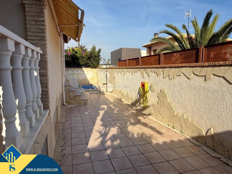 Foto ab8cad4f-7173-4c27-a61d-d02b289da8f3. Casa amb aparcament piscina a Campoamor Orihuela