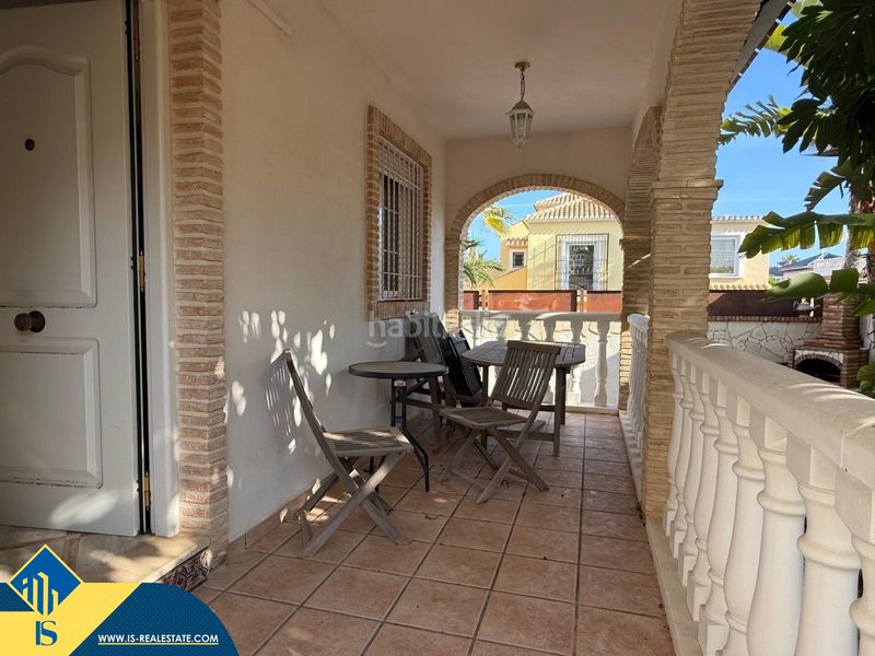 Foto ce0000bc-c642-4cc8-b075-82d7a1161000. Casa amb aparcament piscina a Campoamor Orihuela