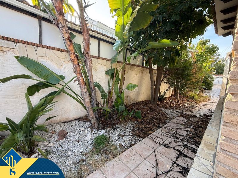 Foto f097ddff-b84b-4d10-ba51-cfcd1e3d0454. Casa amb aparcament piscina a Campoamor Orihuela