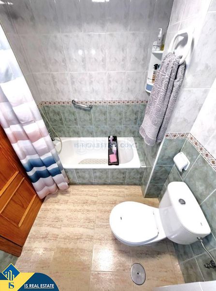 Foto 029c3126-42d3-4b95-8b67-9f3d2993ed39. Ático  con terraza en venta en la provincia de alicante, , playa dEl Acequión. 1 habitación | 42 m² | 150 metros del mar en Torrevieja