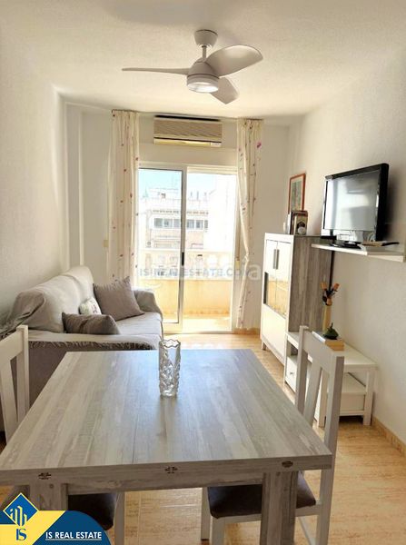 Foto 3f1e2985-051b-4f09-9169-28493417e4db. Ático  con terraza en venta en la provincia de alicante, , playa dEl Acequión. 1 habitación | 42 m² | 150 metros del mar en Torrevieja