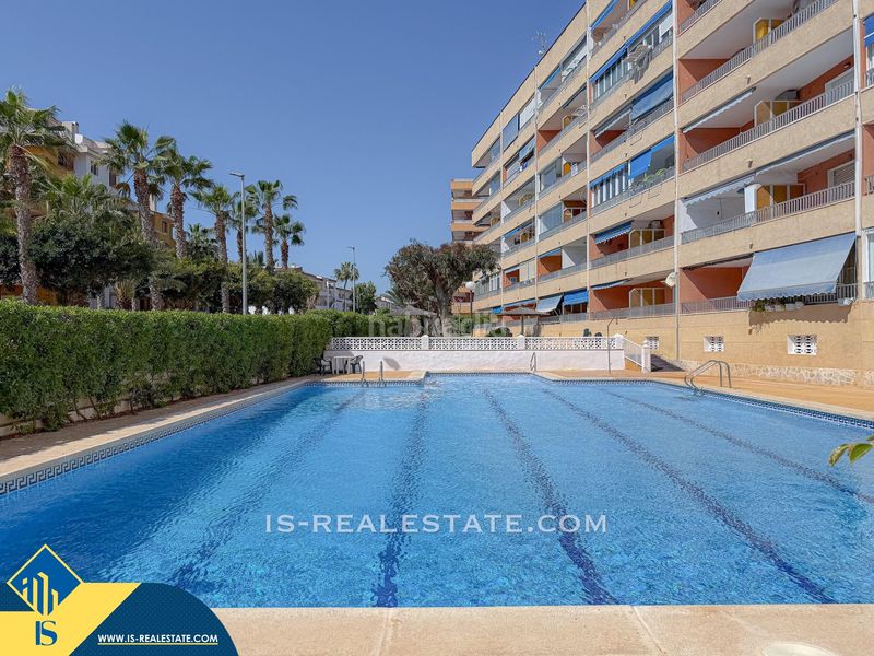 Foto 0251b1dd-aabf-4858-8ebd-2c9550f0ee08. Pis amb aparcament piscina a Punta Prima Torrevieja