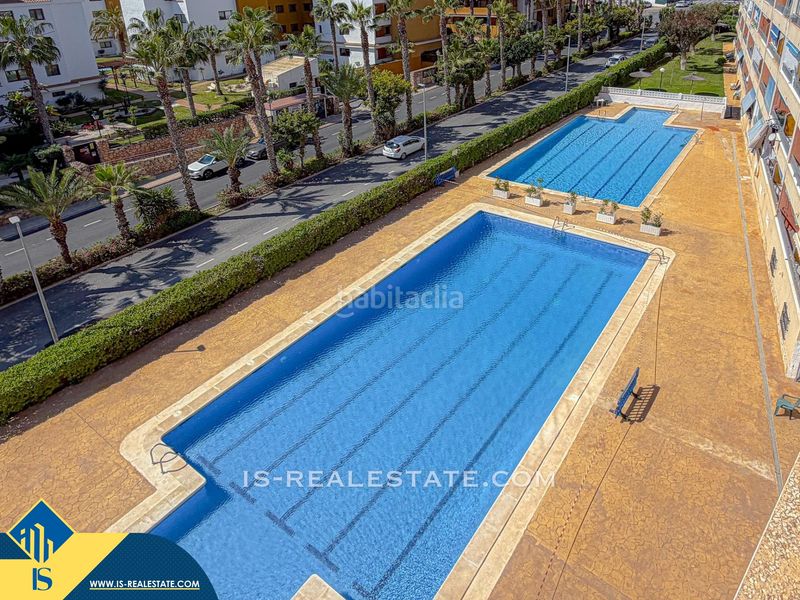 Foto 4bd0b771-3cfb-4d7b-8721-7fa5574cadb6. Pis amb aparcament piscina a Punta Prima Torrevieja