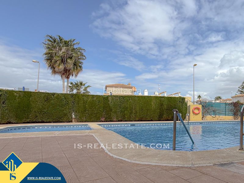Foto 1bb1ed2d-c0a1-43ec-806e-602426f4d471. Pis amb aparcament piscina a Zeniamar - Horizonte - La Campana Orihuela