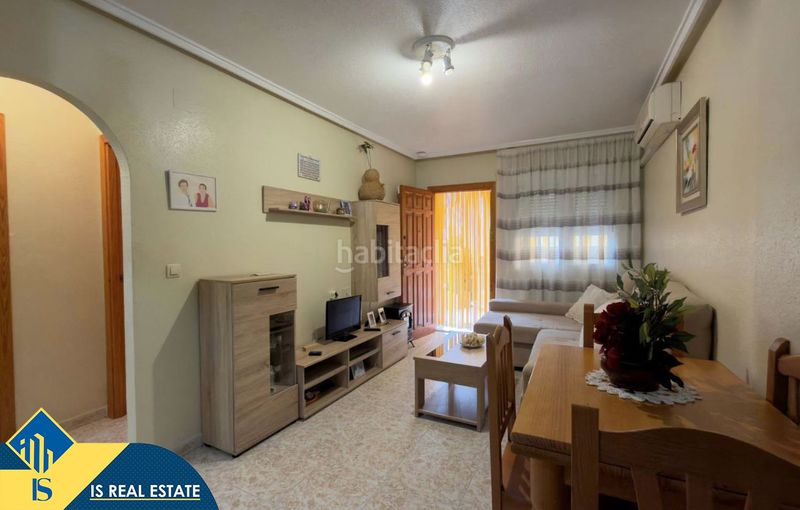 Foto a4d003a2-24b2-4233-9e40-c5de2776c899. Casa amb calefacció aparcament piscina a Zona Carrefour - Urbanizaciones Torrevieja