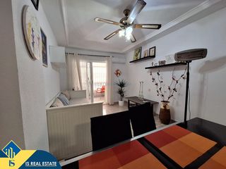 Piccolo appartamento in Avenida Habaneras - Curva de Palangre. Apartamento con terraza en venta en la provincia de alicante, to