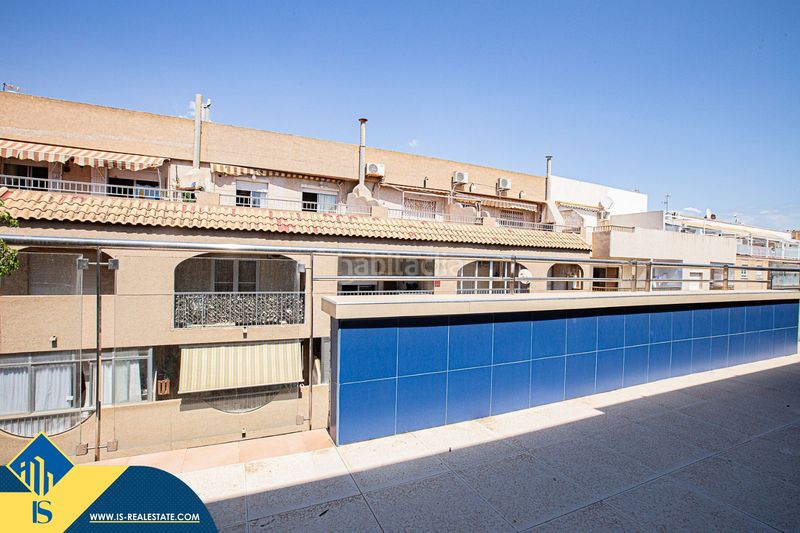 Foto da89d8b8-c572-4971-b182-cf7e851cf5d1. Àtic amb piscina a Zona Playa de los Locos Torrevieja