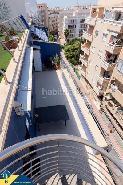 Foto f42ebfe5-7a2e-407b-8cf1-4eb162a9ce04. Àtic amb piscina a Zona Playa de los Locos Torrevieja