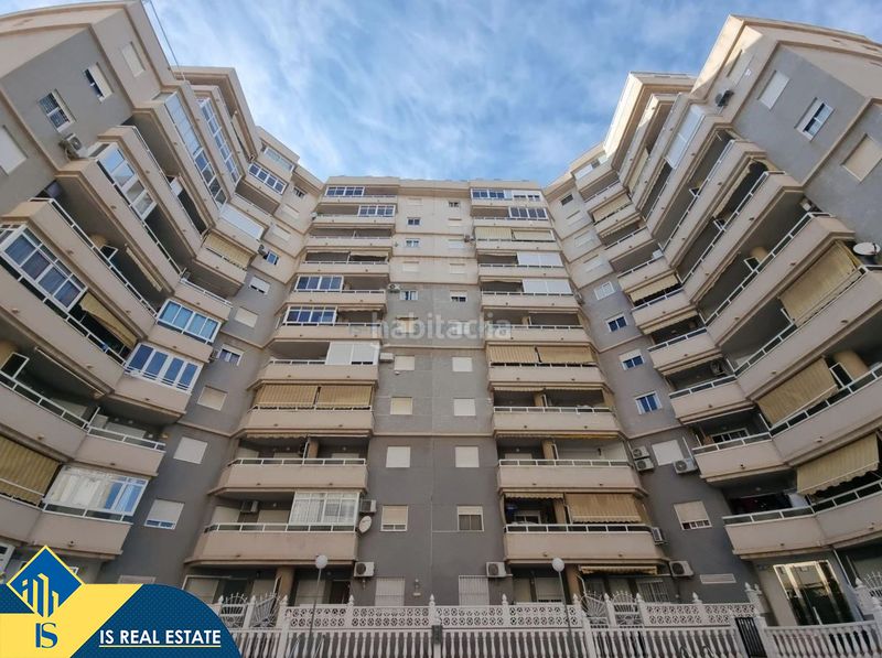 Foto c097bcf7-0db5-4272-8cbd-701e7e8c0383. Apartament amb calefacció piscina a nueva Torrevieja Torrevieja