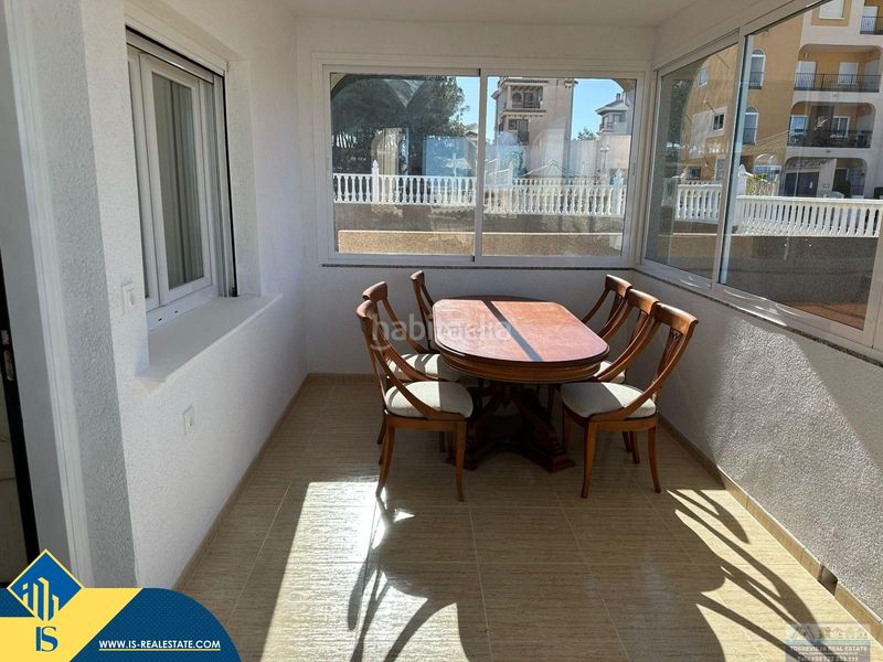 Foto 1f8d322c-f29c-46d9-b960-93687a674bd9. Chalet mit parking in Los Almendros Orihuela
