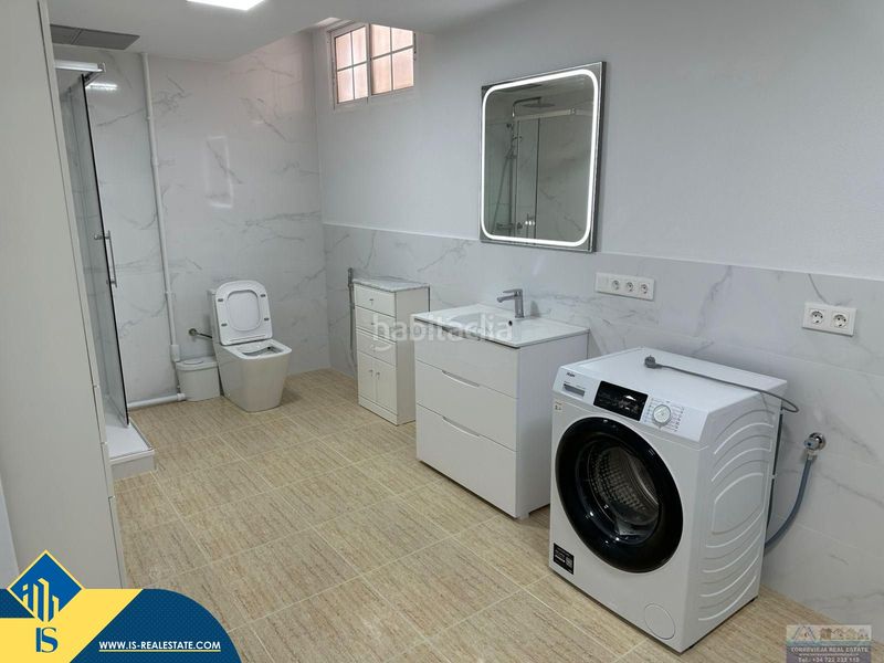 Foto 29fe359d-5d72-4e01-a1f3-34e7022ee1c7. Chalet mit parking in Los Almendros Orihuela