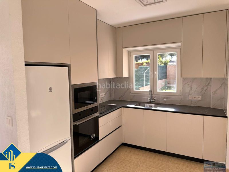 Foto 3c0b6d4e-a801-4abd-8014-93f556521388. Chalet mit parking in Los Almendros Orihuela