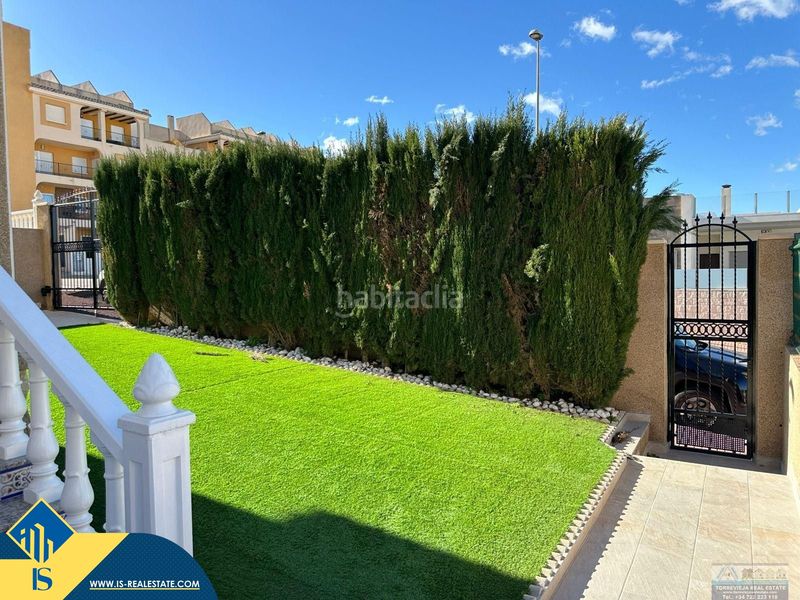Foto 48c88f08-2e97-48f9-99d2-2969f5819257. Chalet mit parking in Los Almendros Orihuela
