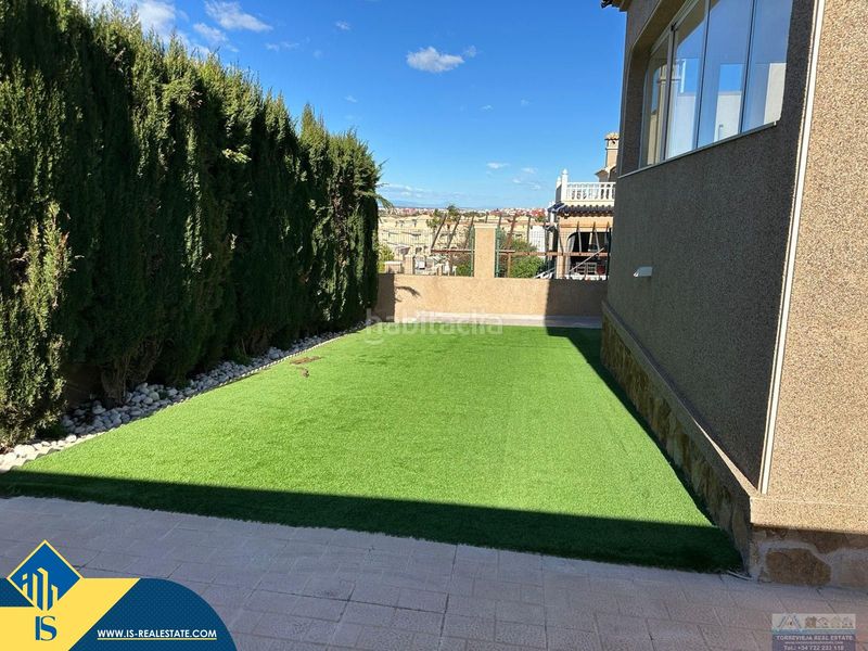 Foto 534b18cc-c967-4039-b118-4d15174f3ac1. Chalet mit parking in Los Almendros Orihuela