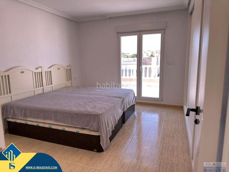 Foto 95832024-c882-444d-ac62-8231d0a30339. Chalet mit parking in Los Almendros Orihuela
