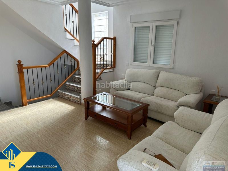 Foto d7f36577-1e7a-41c3-8d9e-b6fbb925f388. Chalet mit parking in Los Almendros Orihuela