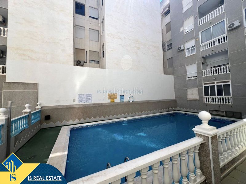 Foto 7a7adf31-e54f-4cb3-a141-a1b54010c185. Àtic amb calefacció piscina a El Acequión Torrevieja