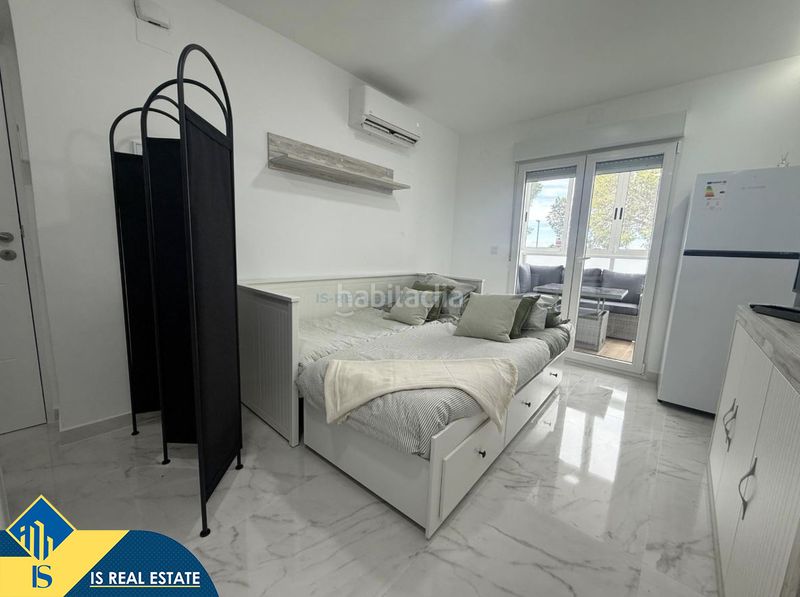 Foto 8700c443-4288-492b-aabe-e6852d179ff9. Estudi amb calefacció piscina a Rojales hills - rosa bungalows Rojales