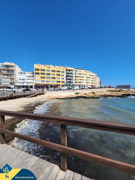 Foto 41548f0e-c9a3-44b4-b1f3-6e8f45576a7f. Pis a Zona Playa de los Locos Torrevieja