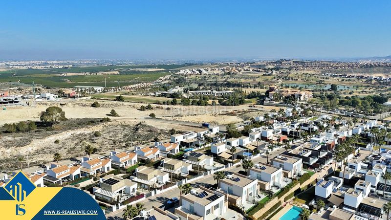 Foto 9dce2190-5ba2-4667-b023-77a92258948c. Xalet amb aparcament piscina a Algorfa