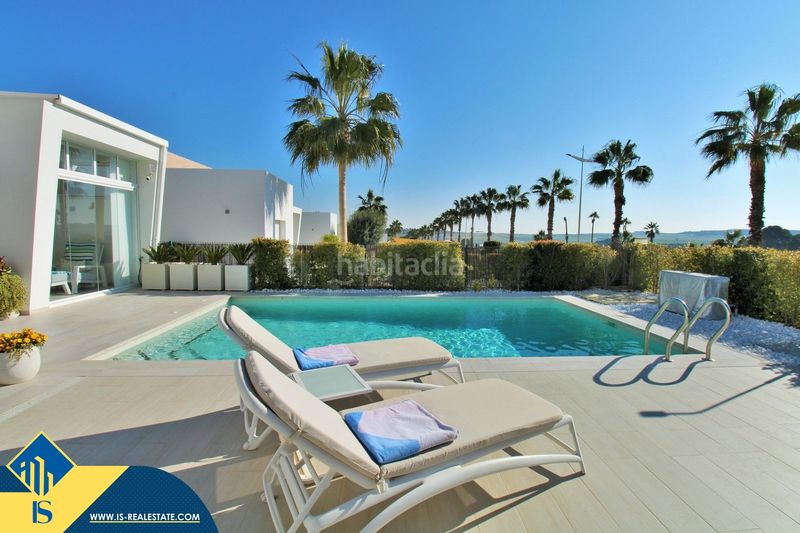 Foto c3d5fabb-a85b-4ac2-82bc-7c664cc422c7. Xalet amb aparcament piscina a Algorfa