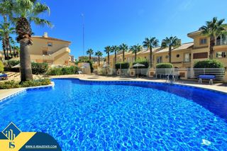 Pis a Aguamarina. Apartamento con piscina comunitaria, en la provincia de alicante
