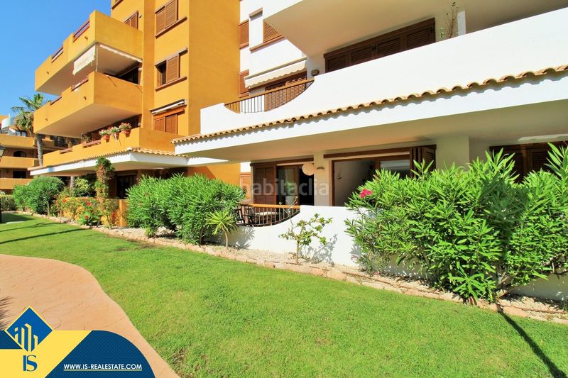 Foto a0a3649e-3dba-4eec-b7f3-5c00f202a6b2. Pis amb aparcament piscina a Punta Prima Torrevieja