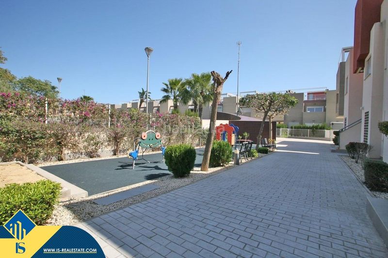 Foto 03fb18ed-51d7-480f-b257-aa74639bc405. Casa amb aparcament piscina a Aguas Nuevas Torrevieja