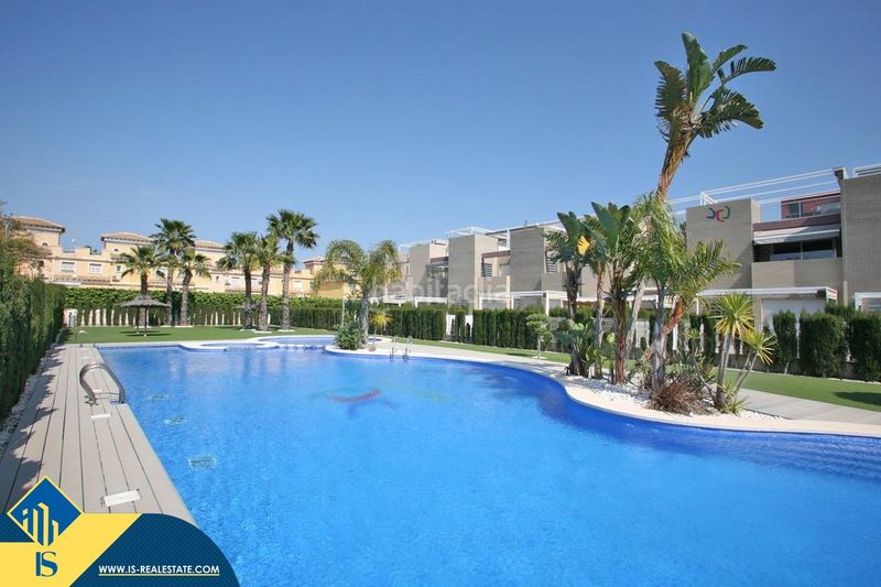 Foto 48ddf614-f454-41b6-932f-f89524ca079d. Casa amb aparcament piscina a Aguas Nuevas Torrevieja