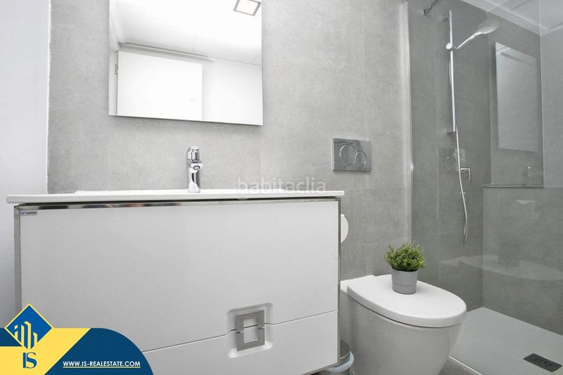 Foto 78af16ea-e8c8-4134-a272-68fa811e225a. Casa amb aparcament piscina a Aguas Nuevas Torrevieja
