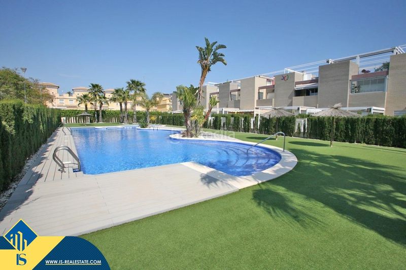 Foto dd45c6c3-3aae-4f5d-8e09-94ab4094f515. Casa amb aparcament piscina a Aguas Nuevas Torrevieja