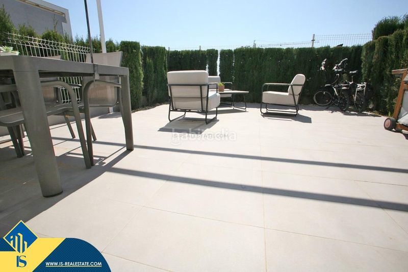 Foto df2b7f58-1dc1-47e2-9df1-7f8c5292d718. Casa amb aparcament piscina a Aguas Nuevas Torrevieja