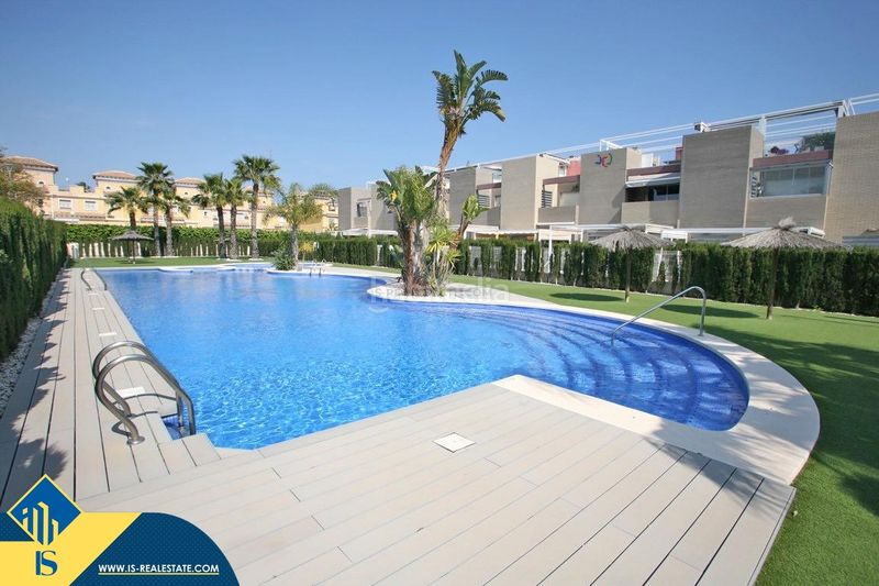 Foto e3603deb-b1d5-472e-8f84-10d1cf6b6fa2. Casa amb aparcament piscina a Aguas Nuevas Torrevieja