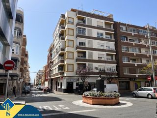 Pis a Centro - Muelle Pesquero. Apartamento con terraza, en la provincia de alicante, en la ciud