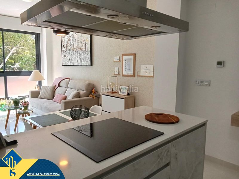 Foto 63f473de-3ee7-4cda-a68d-d90e9d5ce4f6. Pis amb piscina a Antonio Machado Torrevieja