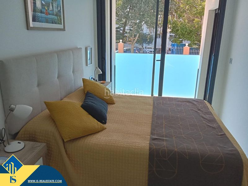 Foto 6567ce81-ab8f-4229-a259-9759858942e7. Pis amb piscina a Antonio Machado Torrevieja